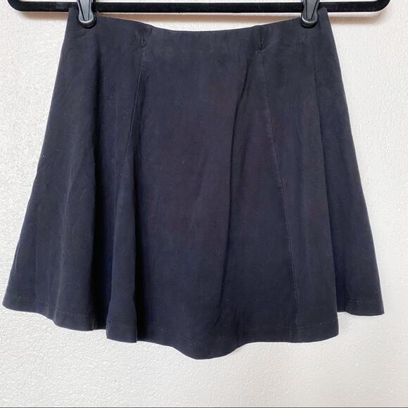 Forever 21 Faux Suede Black Mini Skater Skirt Size XS - Picture 6 of 6